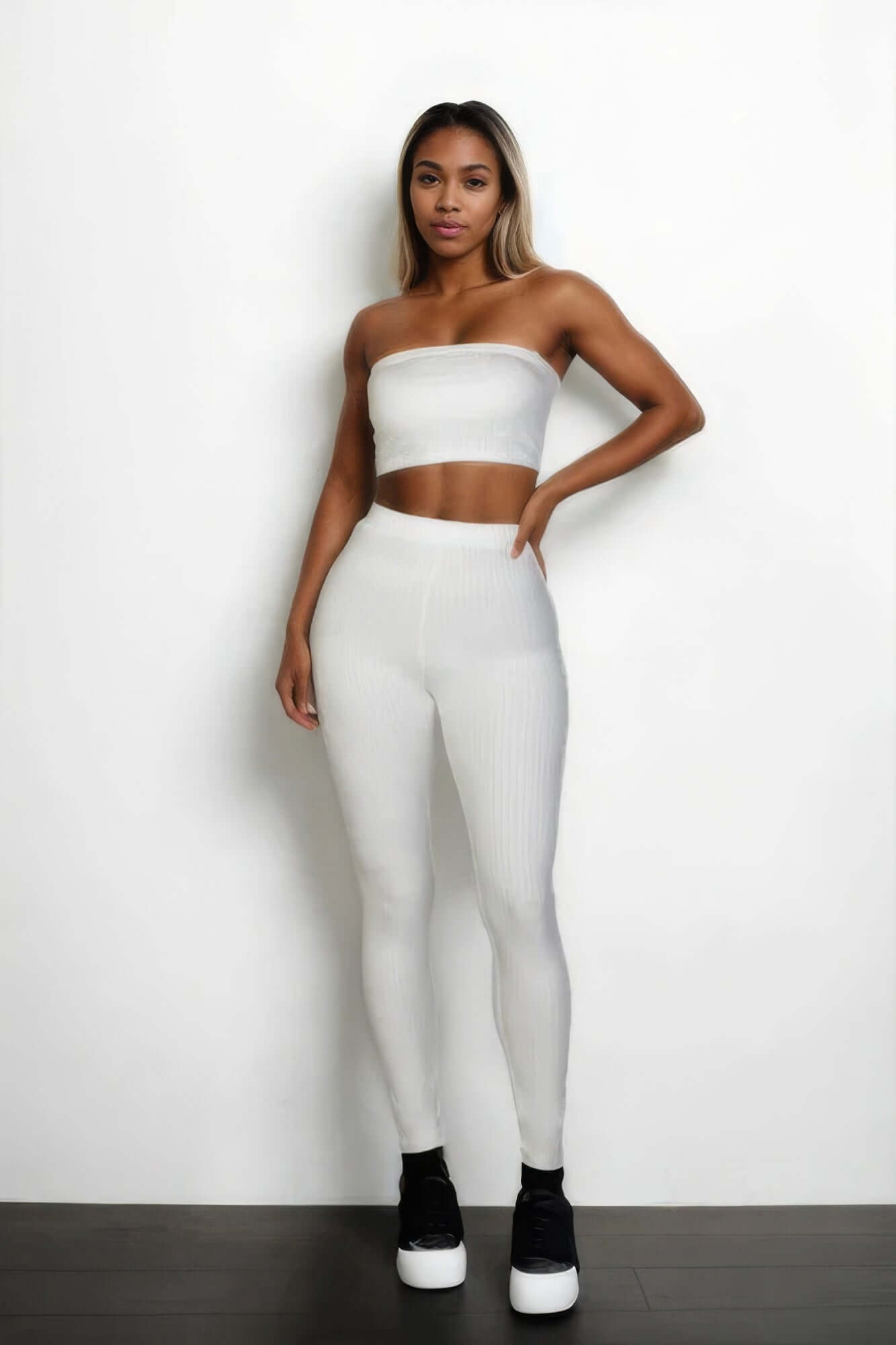 Crop top with leggings outfit hotsell