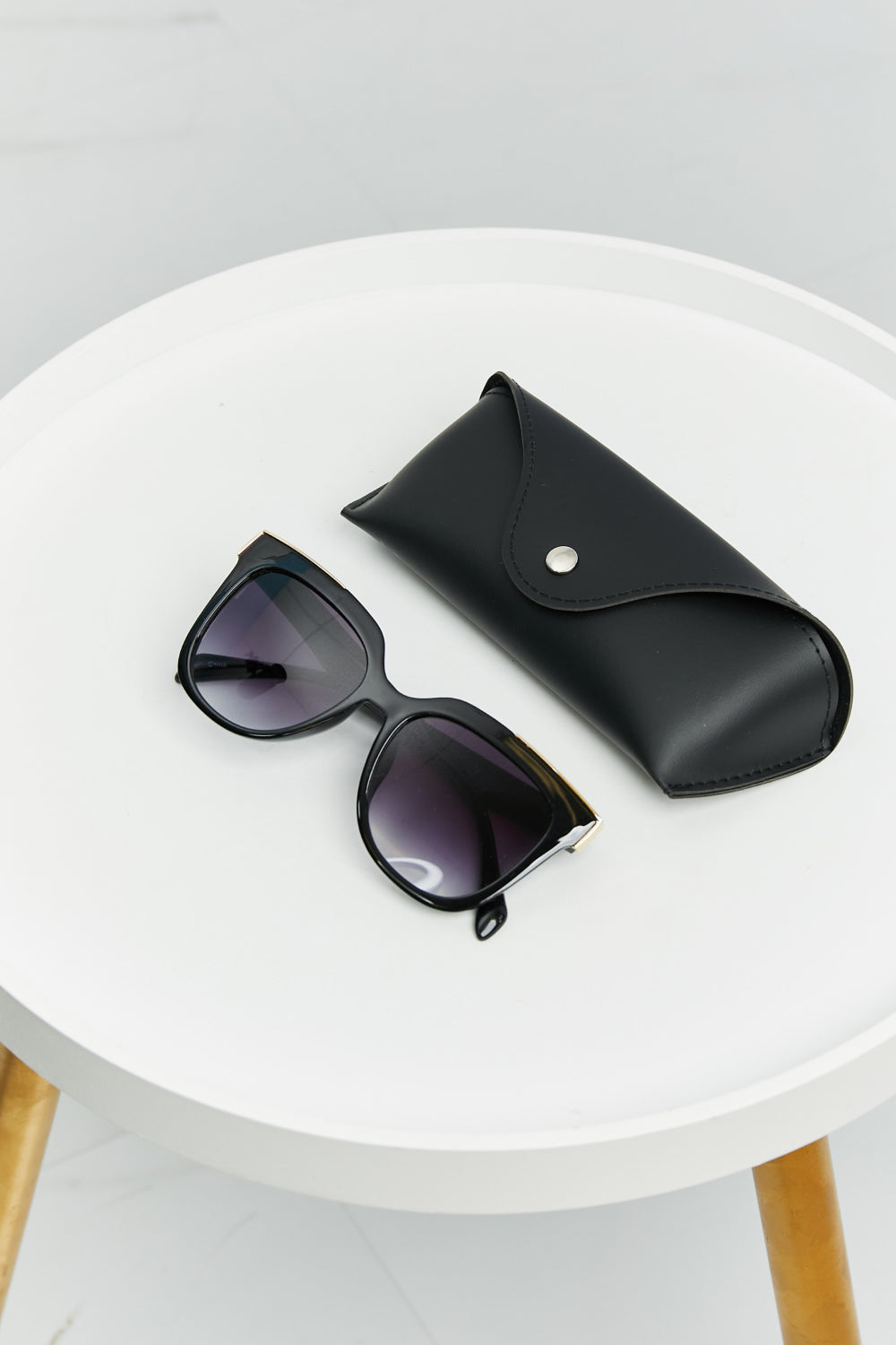 Full Rim Metal-Plastic Hybrid Frame Sunglasses - 2 colors - Sunglasses at TFC&H Co.