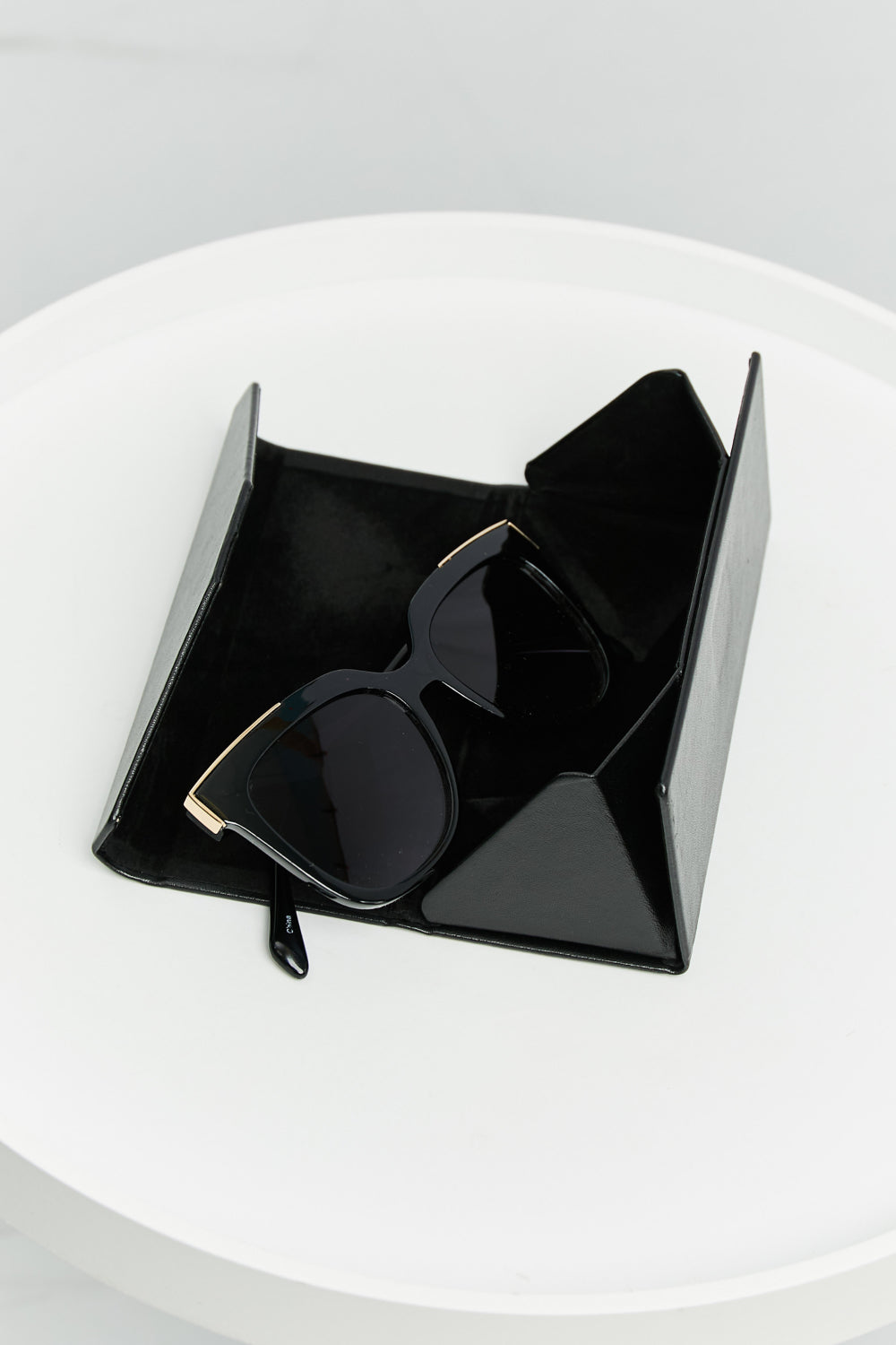 Full Rim Metal-Plastic Hybrid Frame Sunglasses - 2 colors - Sunglasses at TFC&H Co.