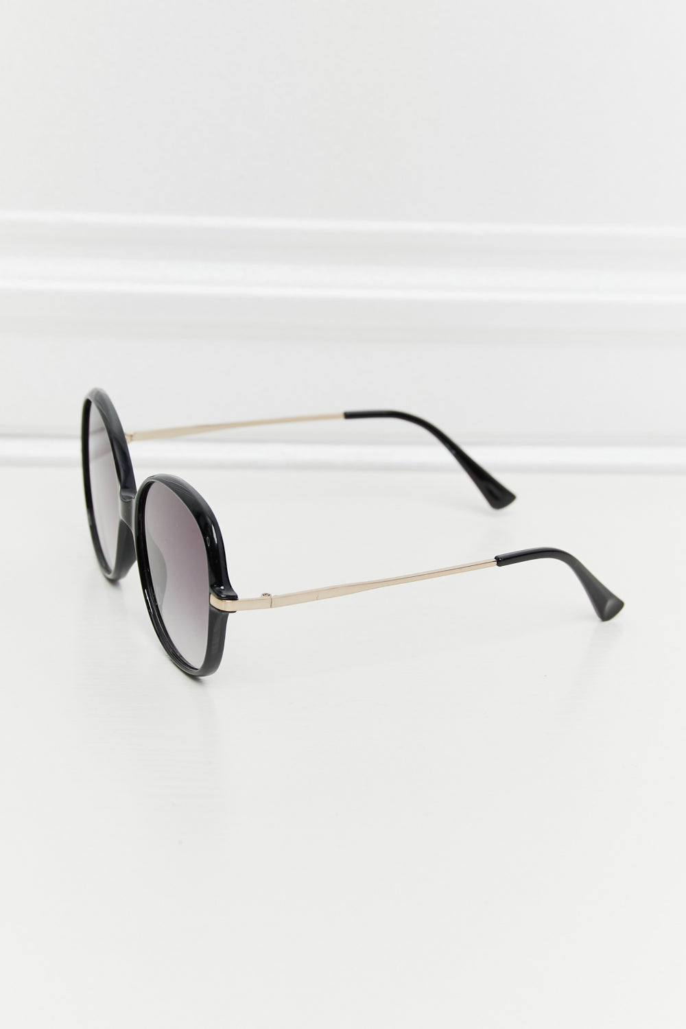 Metal-Plastic Hybrid Full Rim Sunglasses - 2 colors - Sunglasses at TFC&H Co.