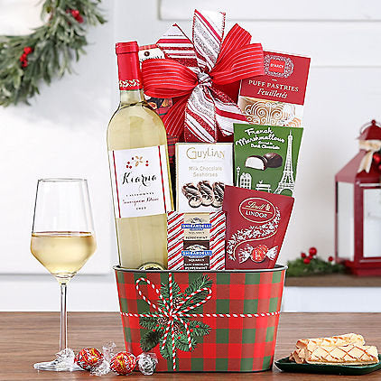 - Kiarna Sauvignon Blanc: Holiday Wine Gift Basket - Gift basket at TFC&H Co.