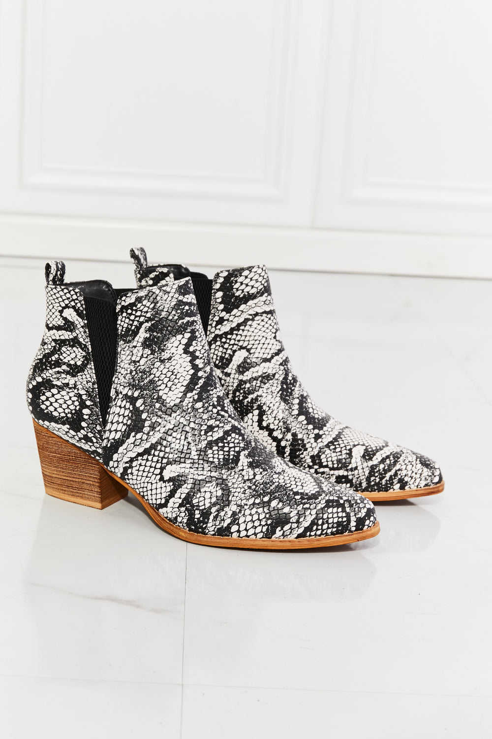 - MMShoes Back At It Point Toe Bootie in Snakeskin - Ships from The US - womens booties at TFC&H Co.